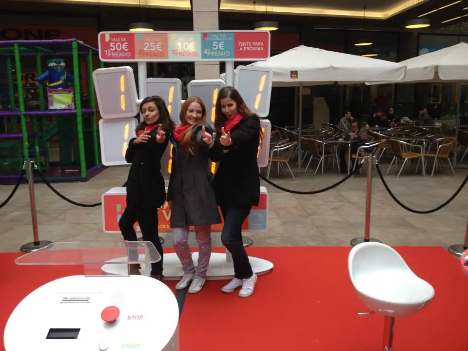 Animação e divertimento em centros comerciais, com a MatchDigit Amazing
